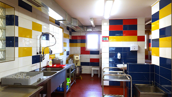 nov-skol-jidelna-2021-006